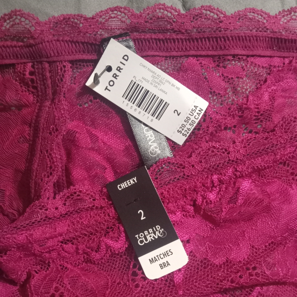 NWT Lot Of 2 Torrid Floral Lace Open Back Cheeky Panties Fushia/Black (18-20) - Picture 2 of 7